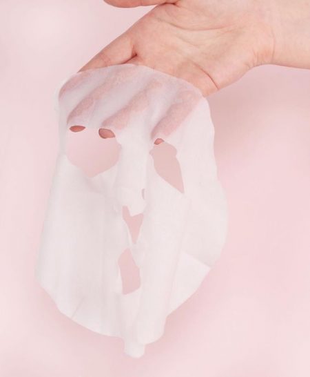 Cara menggunakan sheet mask agar hasilnya maksimal