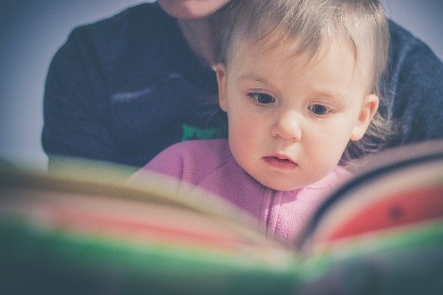 Membangkitkan minat baca anak jika orangtua tidak suka membaca